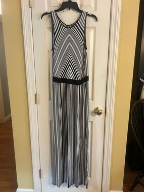 Sleeveless Black & White Striped Maxi Dress